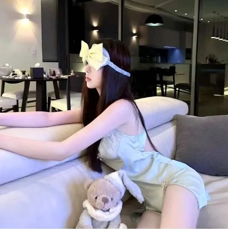 探讨女性婚姻《麦秋》原节子经典之作：大家族中大龄未婚女儿的婚嫁风波，细水长流的家庭剧