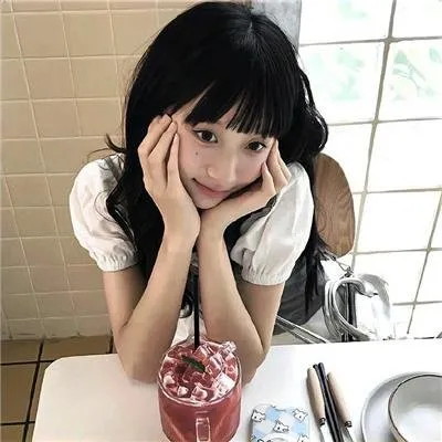 脑洞大开神剧《曼哈顿爱情故事》全集：咖啡店店长视角的疯狂多角恋，编剧逻辑让人跪服